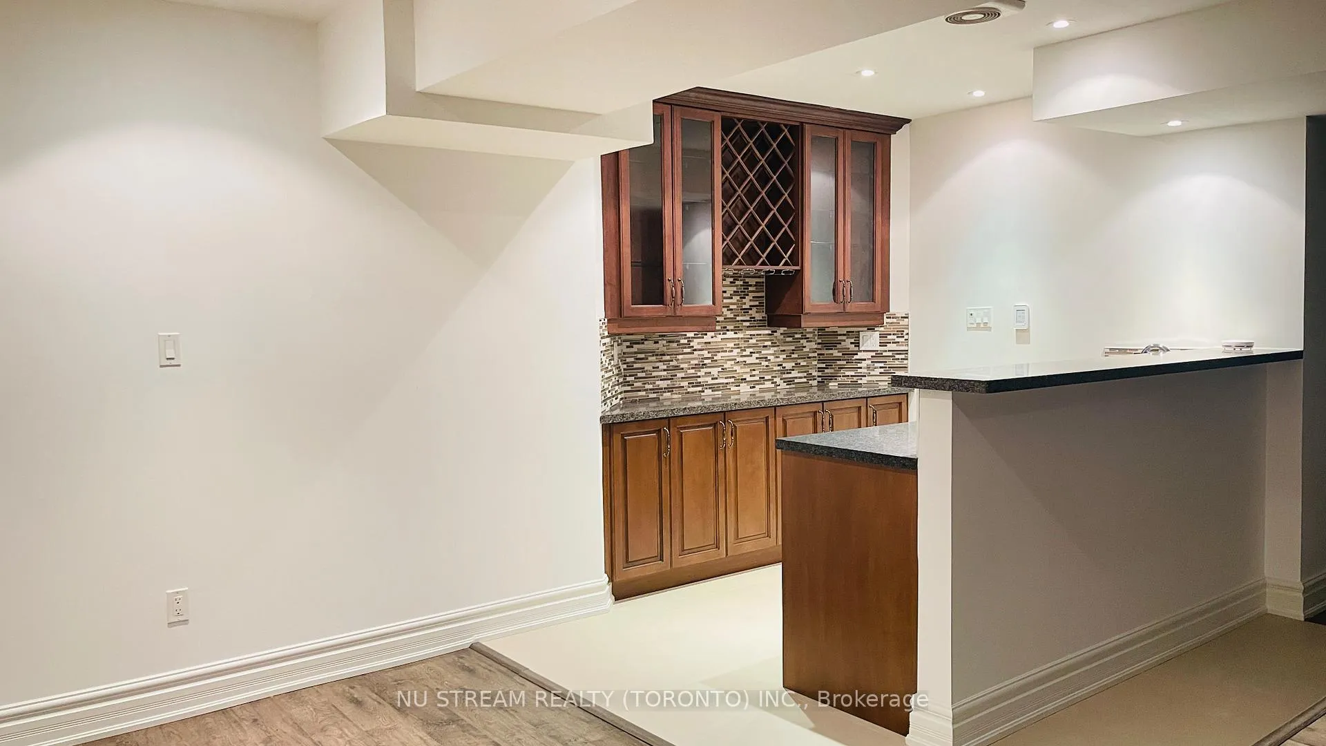 Photo 31 of 4 Willow Creek Drive, Markham, Devil's Elbow — HOMEH