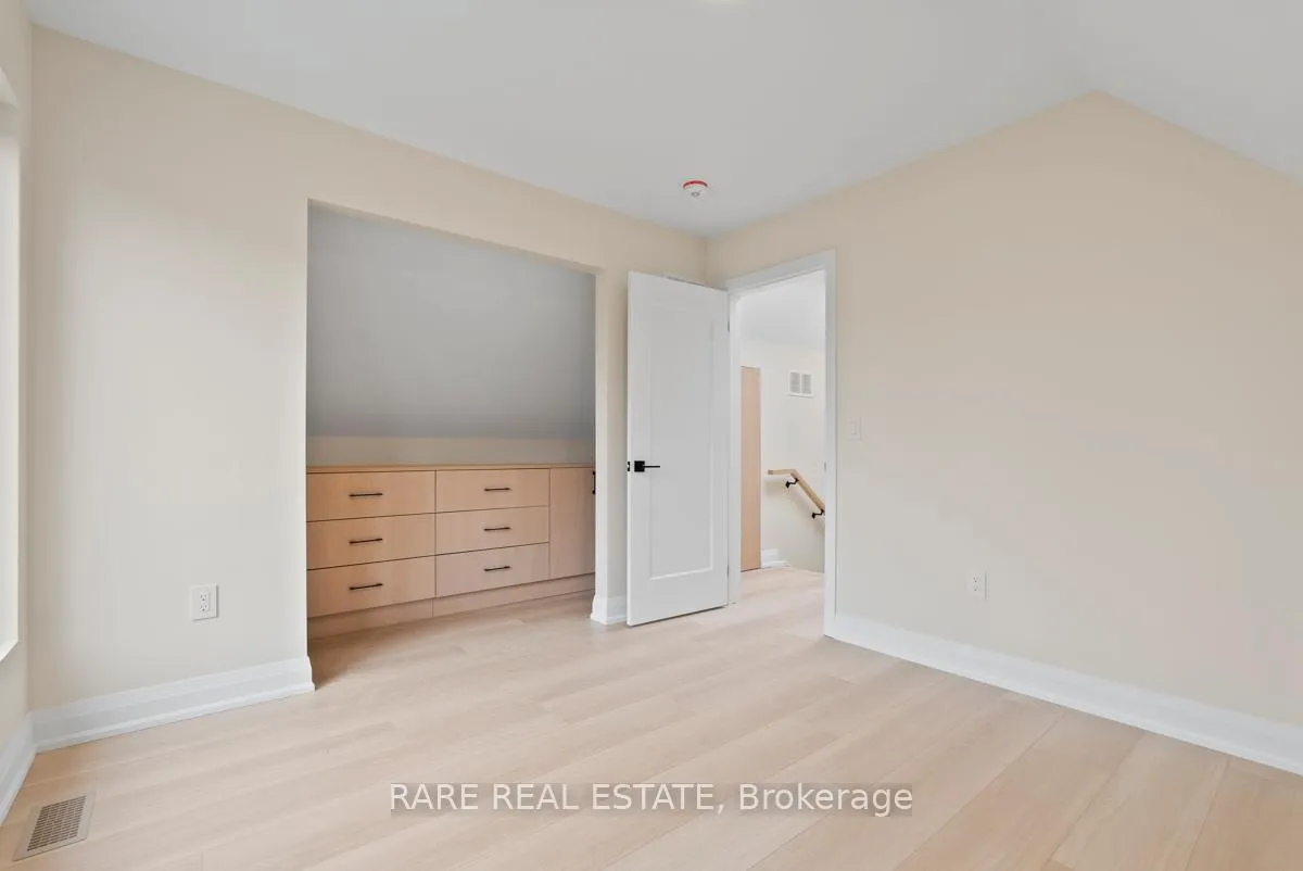 Photo 5 of Unit 5, 191 Gledhill Avenue, Toronto, Woodbine-Lumsden — HOMEH