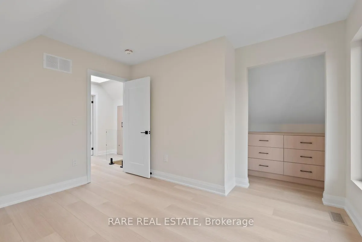 Photo 9 of Unit 5, 191 Gledhill Avenue, Toronto, Woodbine-Lumsden — HOMEH