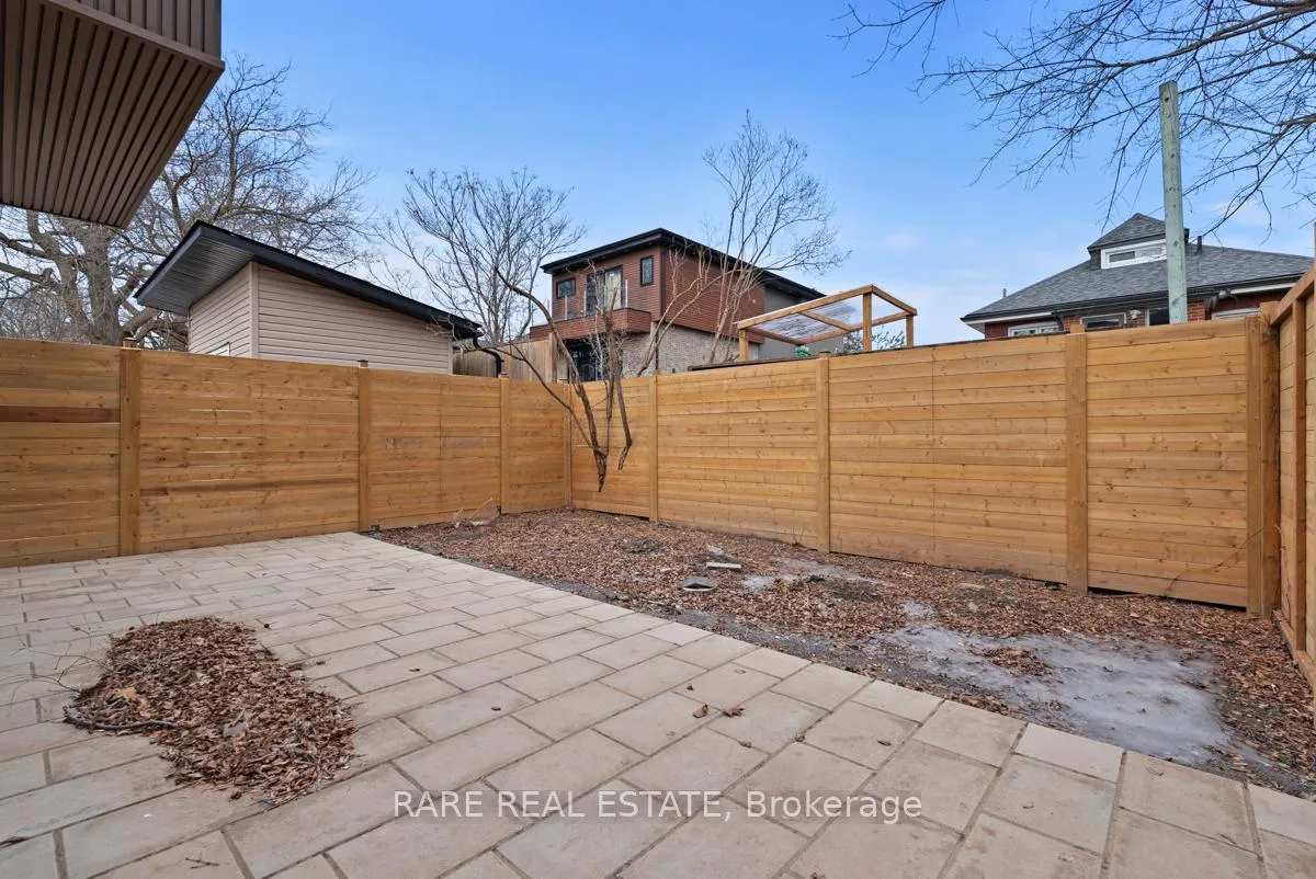 Photo 11 of Unit 5, 191 Gledhill Avenue, Toronto, Woodbine-Lumsden — HOMEH