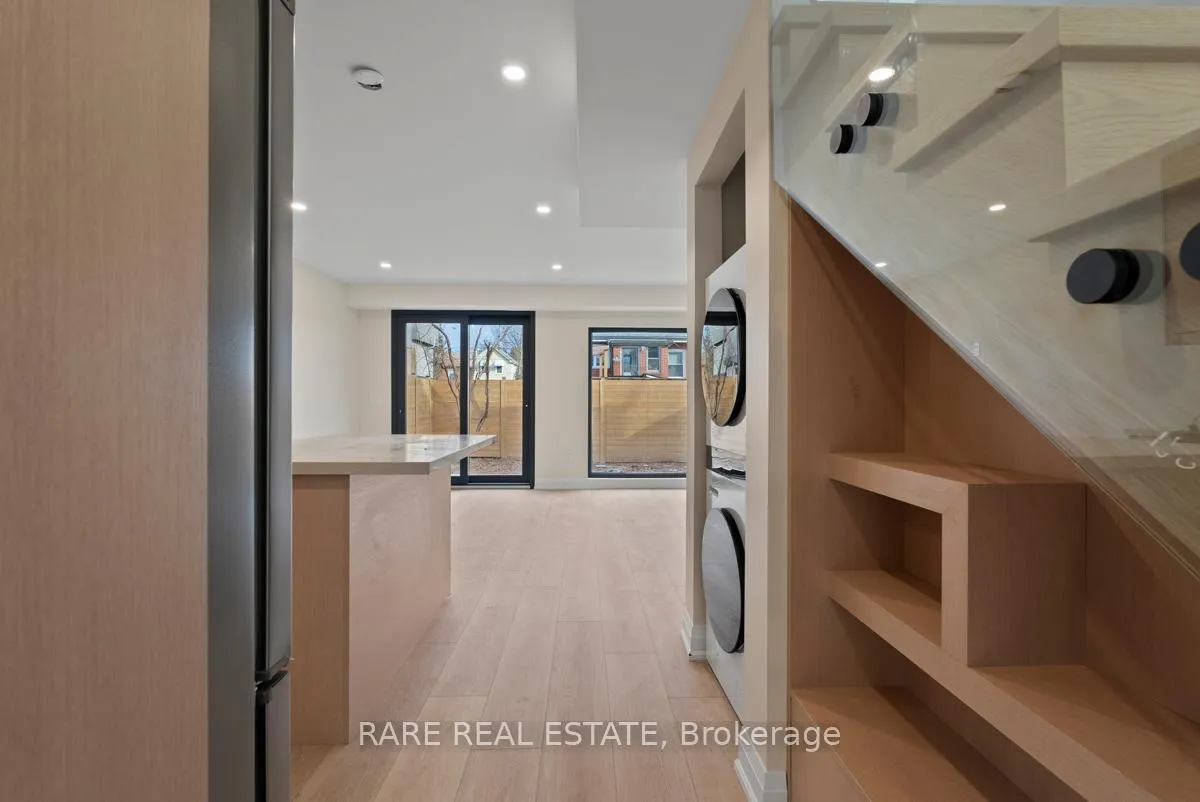 Photo 12 of Unit 5, 191 Gledhill Avenue, Toronto, Woodbine-Lumsden — HOMEH