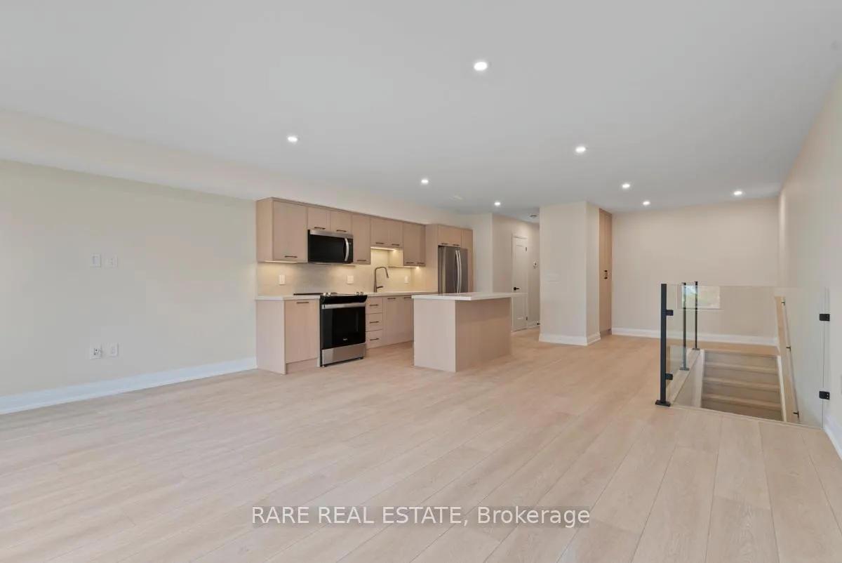 Photo 10 of Unit 3, 191 Gledhill Avenue, Toronto, Woodbine-Lumsden — HOMEH