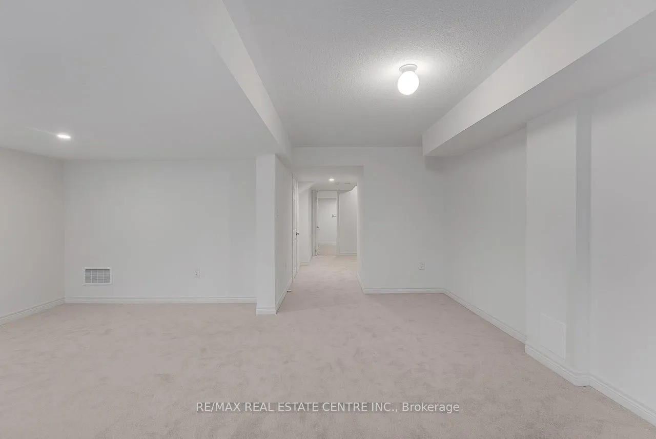 Photo 19 of 1215 Jim Brewster Circle, Oshawa, Eastdale — HOMEH