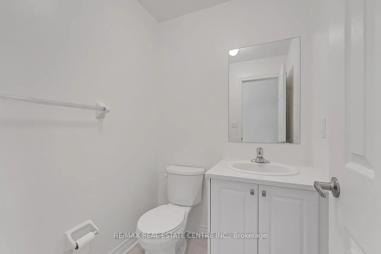 Photo 21 of 1215 Jim Brewster Circle, Oshawa, Eastdale — HOMEH