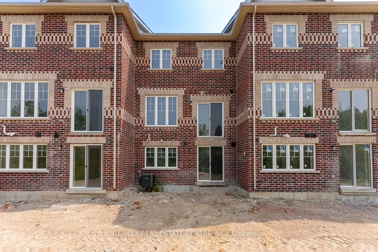 Photo 25 of 1215 Jim Brewster Circle, Oshawa, Eastdale — HOMEH
