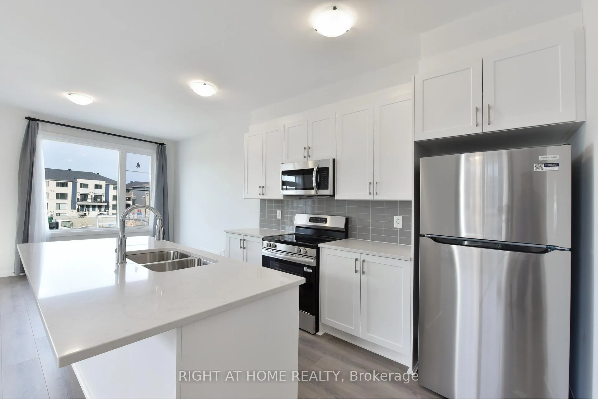Photo 10 of 368 Clearpath Private, Ottawa, Kanata - Kanata Lakes/Heritage Hills — HOMEH