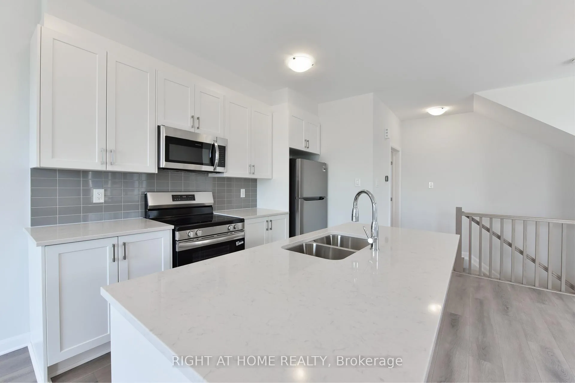 Photo 11 of 368 Clearpath Private, Ottawa, Kanata - Kanata Lakes/Heritage Hills — HOMEH