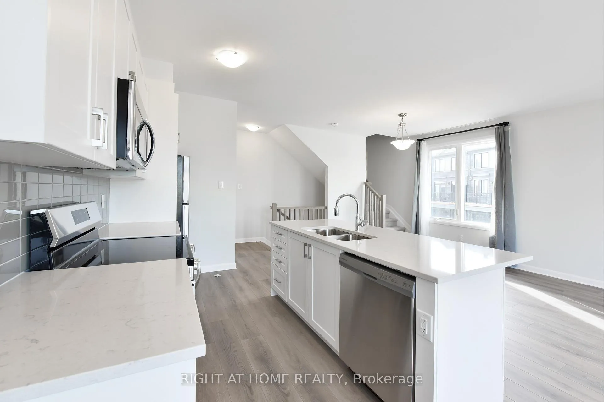 Photo 12 of 368 Clearpath Private, Ottawa, Kanata - Kanata Lakes/Heritage Hills — HOMEH