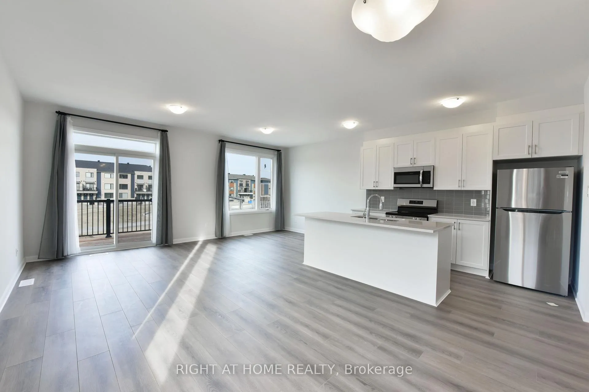 Photo 14 of 368 Clearpath Private, Ottawa, Kanata - Kanata Lakes/Heritage Hills — HOMEH
