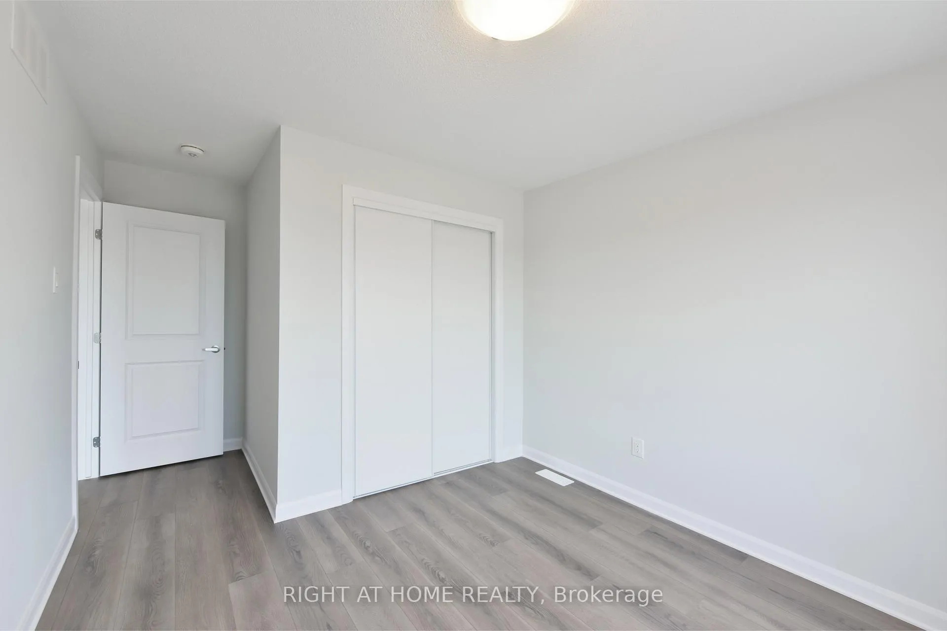Photo 22 of 368 Clearpath Private, Ottawa, Kanata - Kanata Lakes/Heritage Hills — HOMEH