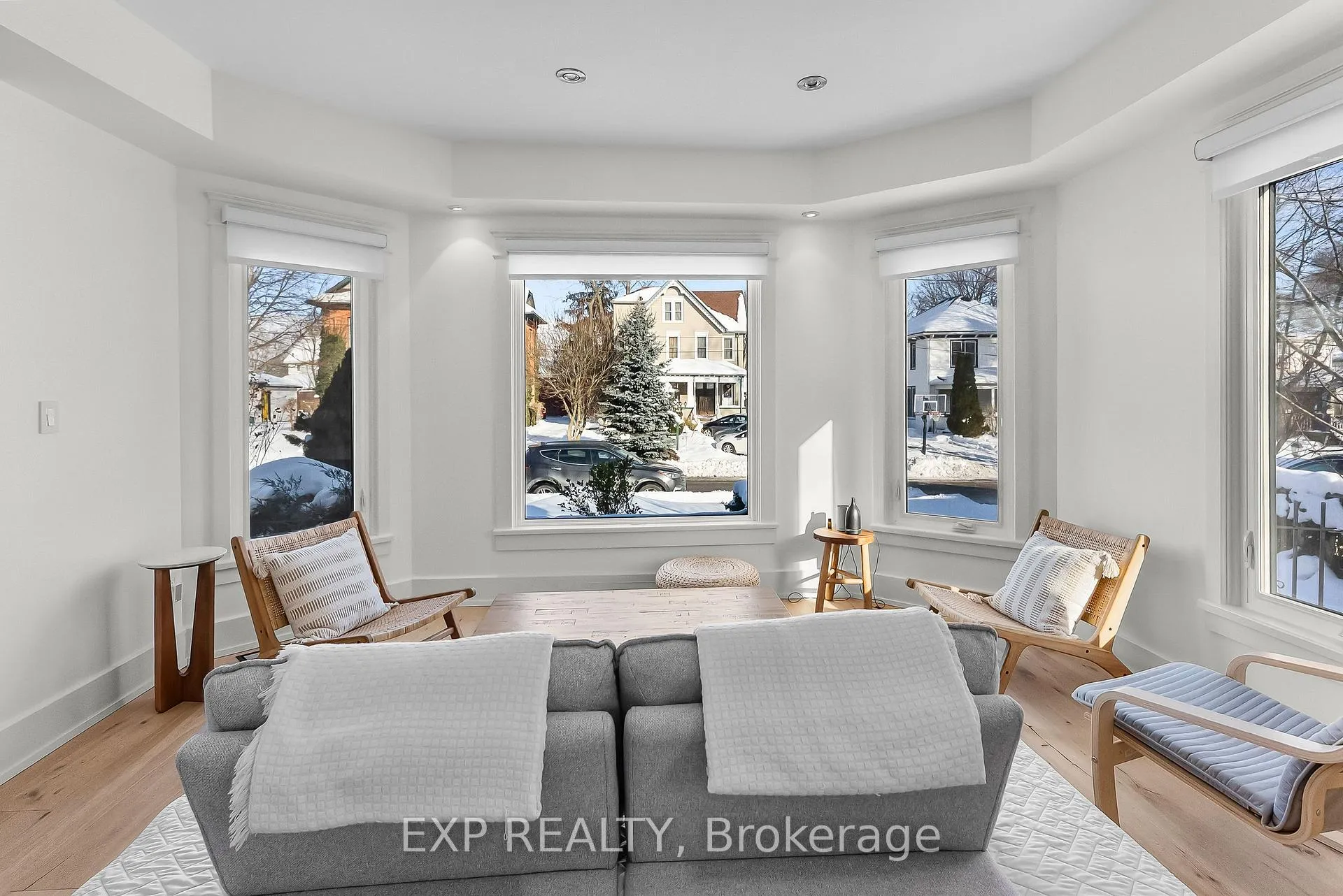 Photo 6 of 4330 Simcoe Street, Niagara Falls, Downtown — HOMEH