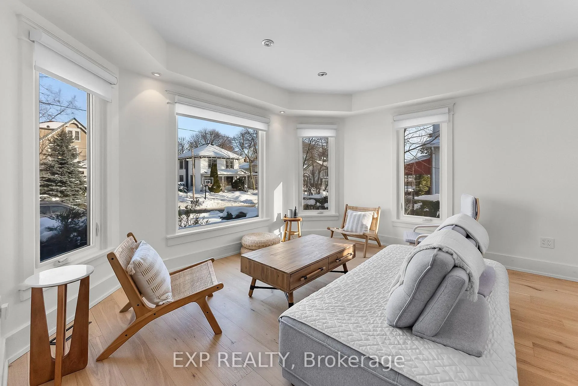 Photo 7 of 4330 Simcoe Street, Niagara Falls, Downtown — HOMEH