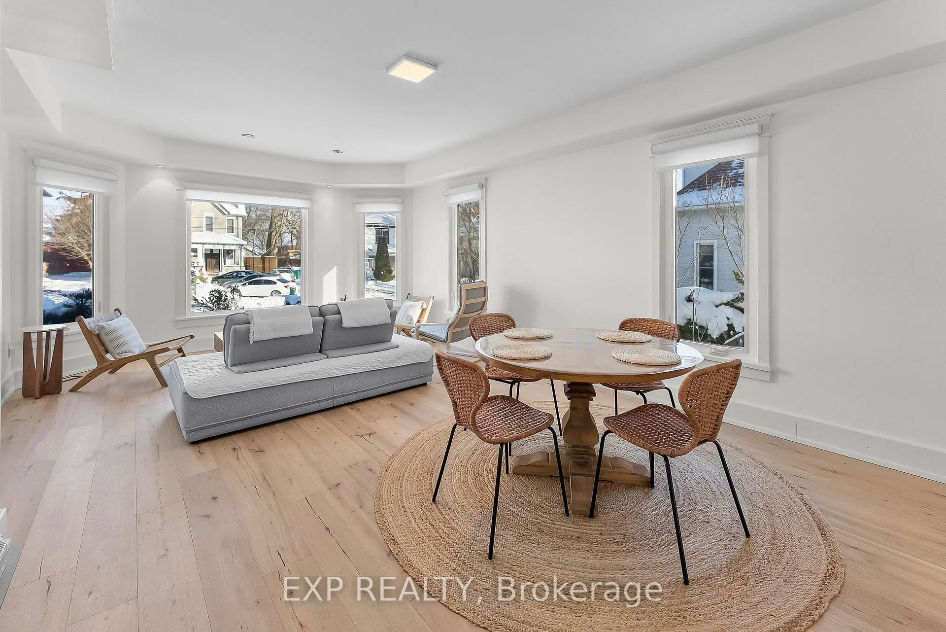Photo 10 of 4330 Simcoe Street, Niagara Falls, Downtown — HOMEH