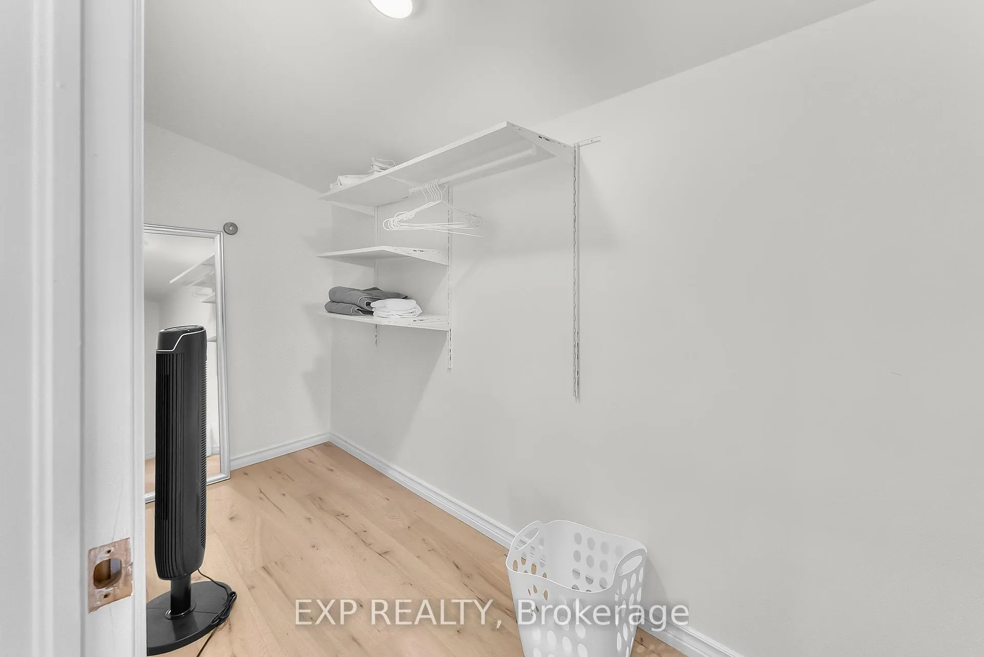 Photo 21 of 4330 Simcoe Street, Niagara Falls, Downtown — HOMEH