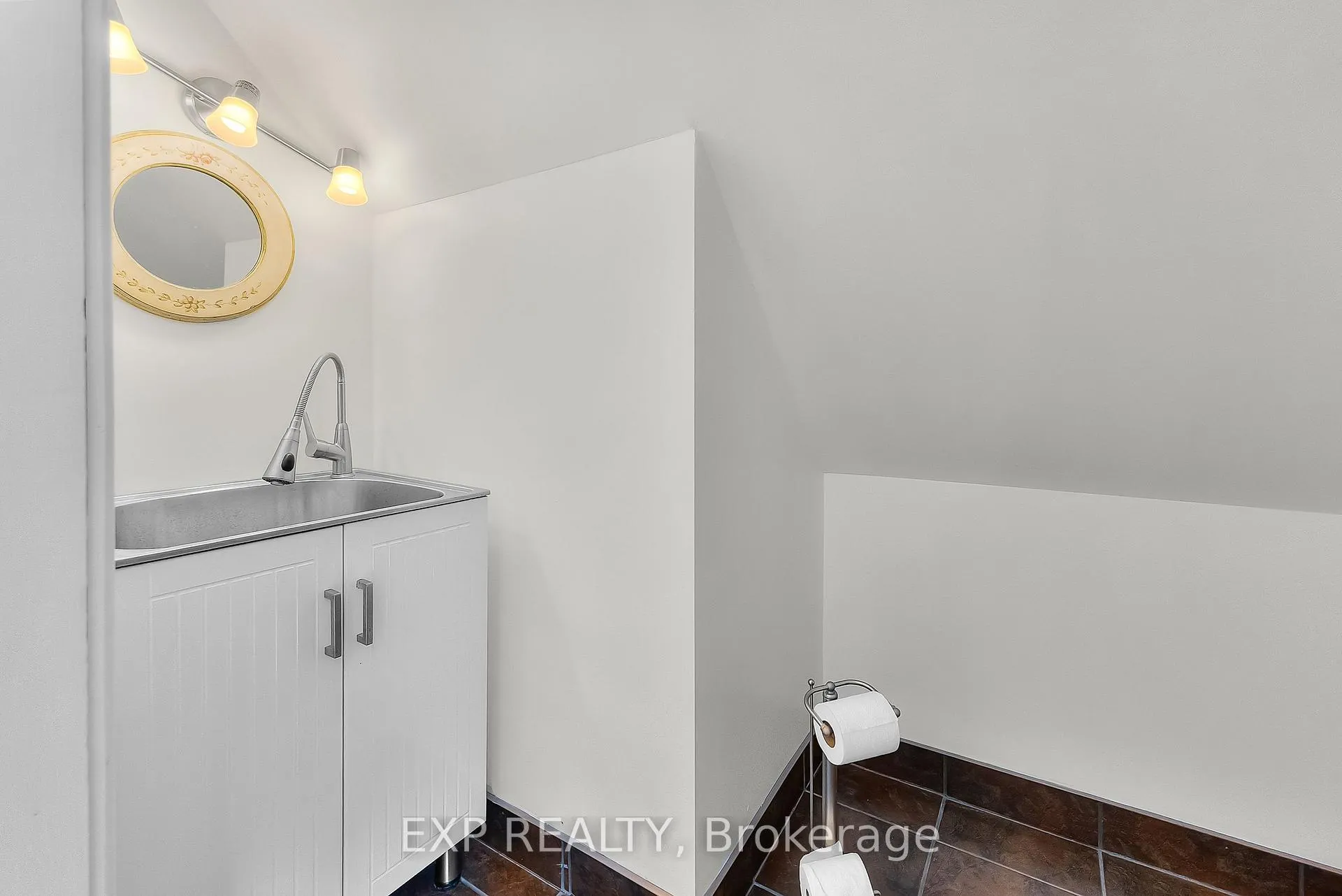 Photo 25 of 4330 Simcoe Street, Niagara Falls, Downtown — HOMEH