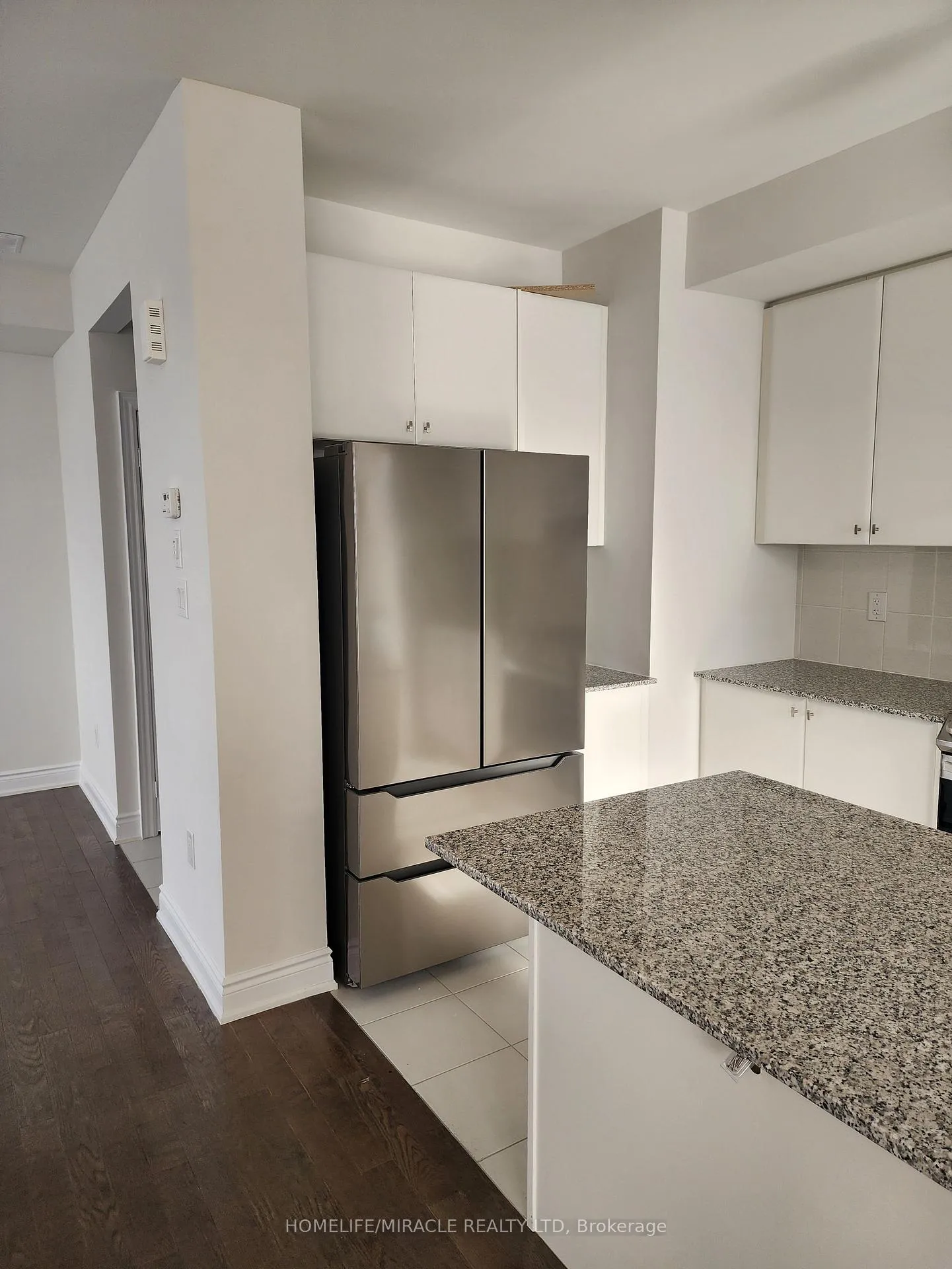 Photo 7 of 102 Thule Street, Vaughan, Vellore Village — HOMEH