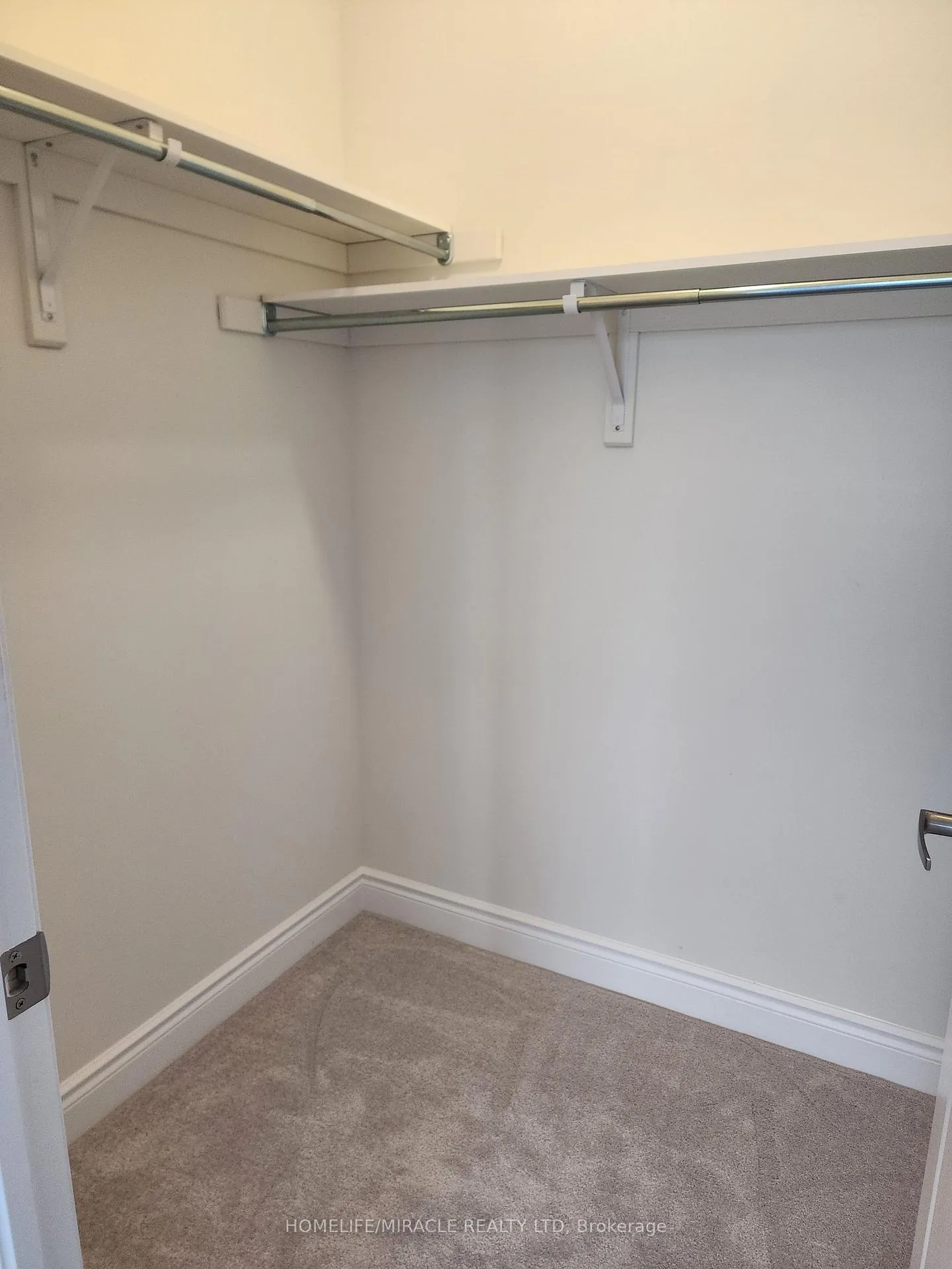 Photo 9 of 102 Thule Street, Vaughan, Vellore Village — HOMEH