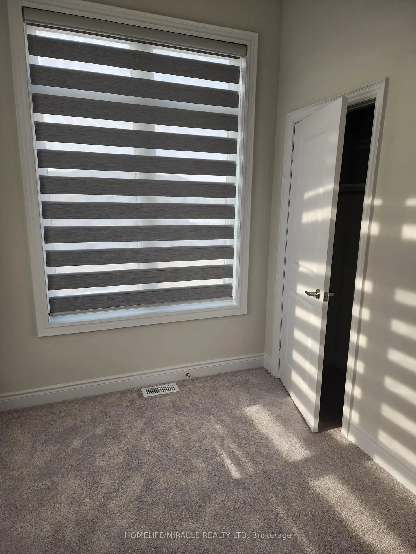 Photo 10 of 102 Thule Street, Vaughan, Vellore Village — HOMEH