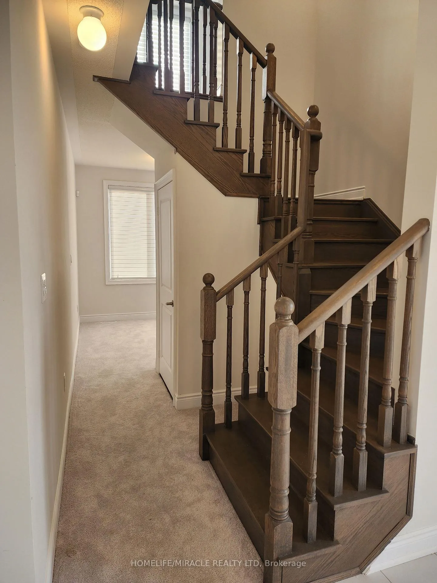 Photo 12 of 102 Thule Street, Vaughan, Vellore Village — HOMEH