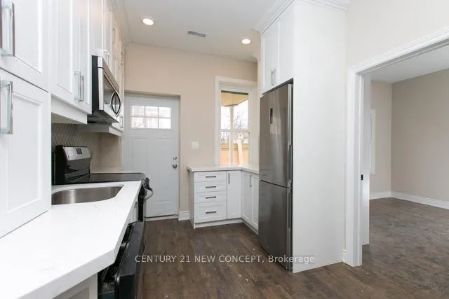 Photo 5 of Unit 1st Floor, 233 Pape Avenue, Toronto, South Riverdale — HOMEH