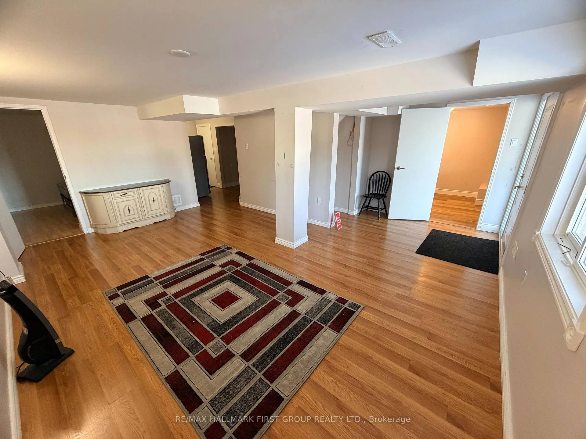 Photo 4 of 4 Parkins Drive, Ajax, Central — HOMEH