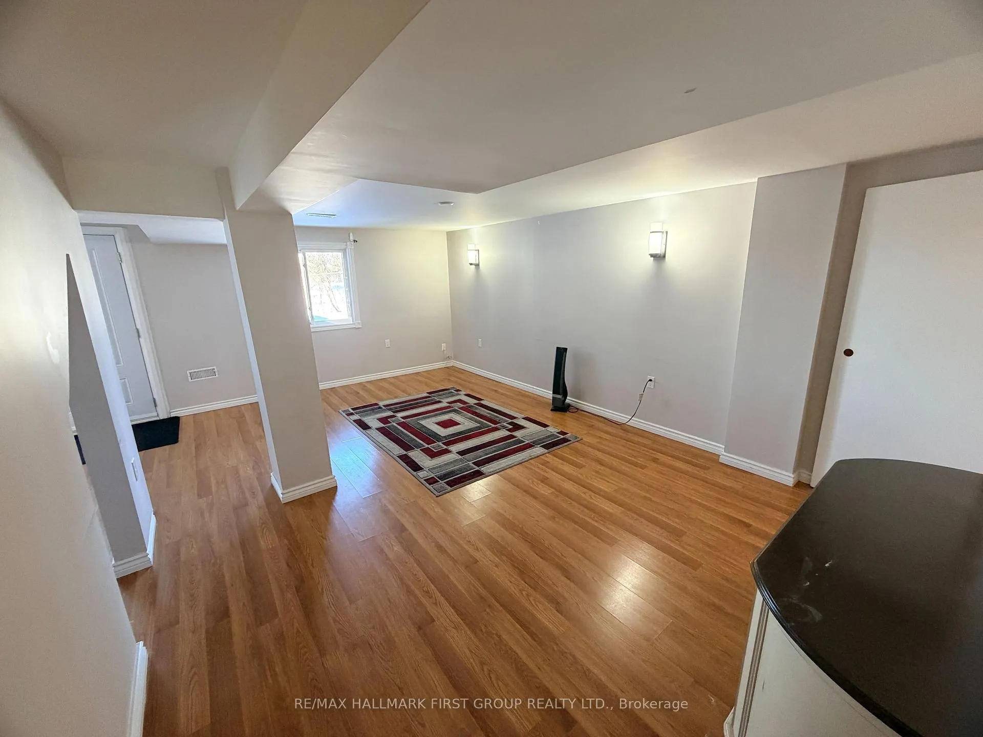 Photo 5 of 4 Parkins Drive, Ajax, Central — HOMEH