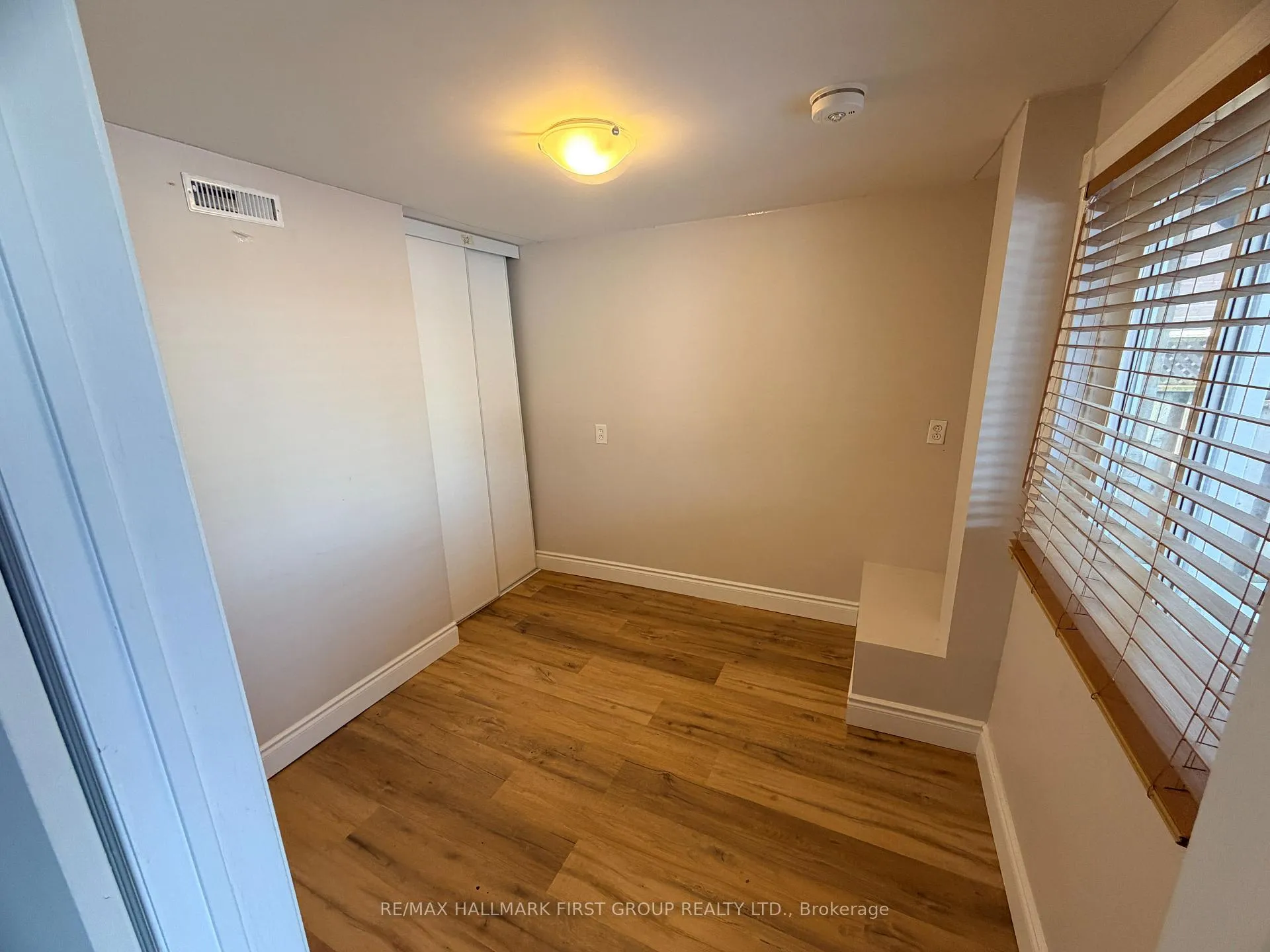 Photo 7 of 4 Parkins Drive, Ajax, Central — HOMEH