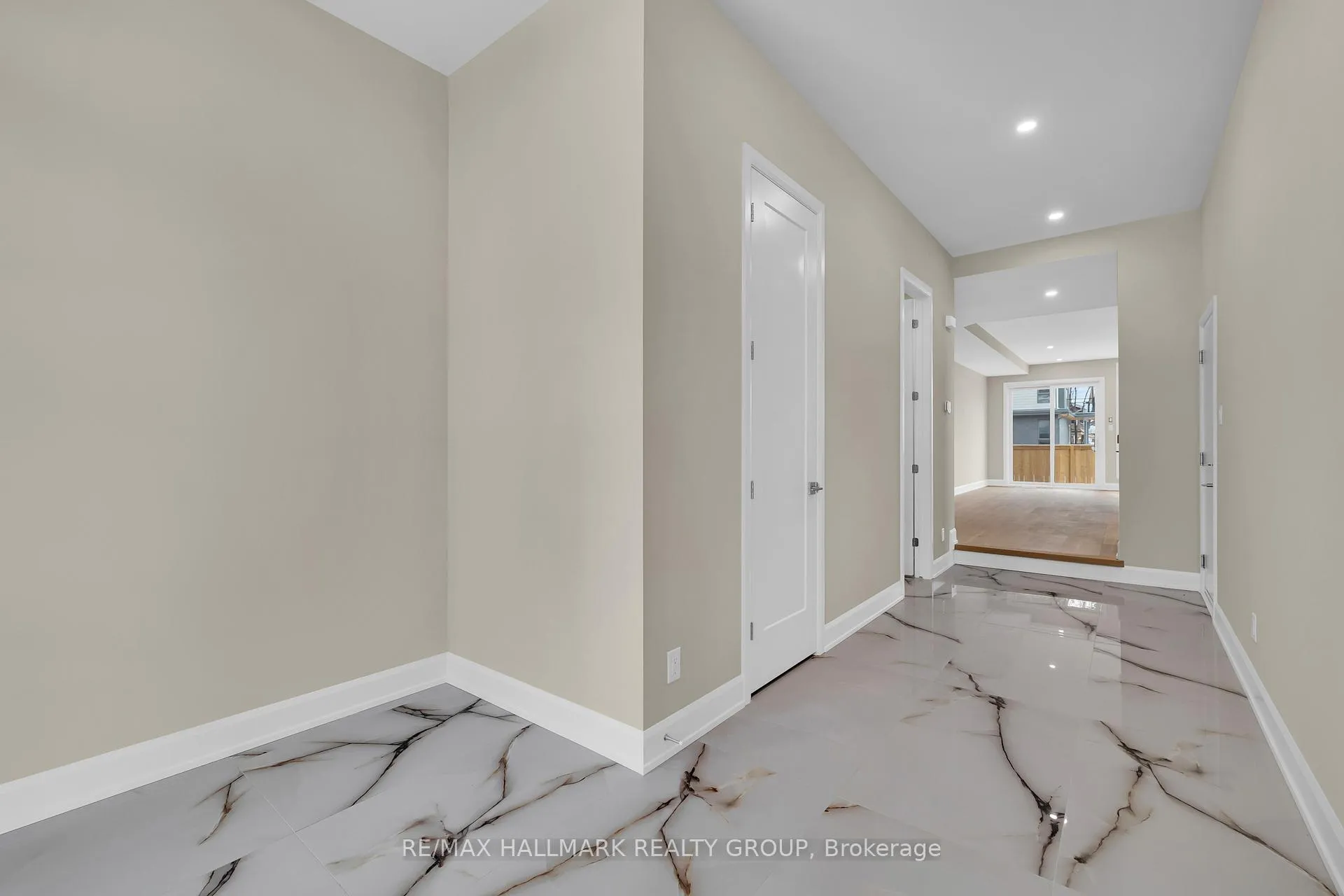 Photo 4 of 507 Dawson Avenue, Ottawa, Westboro/Hampton Park — HOMEH