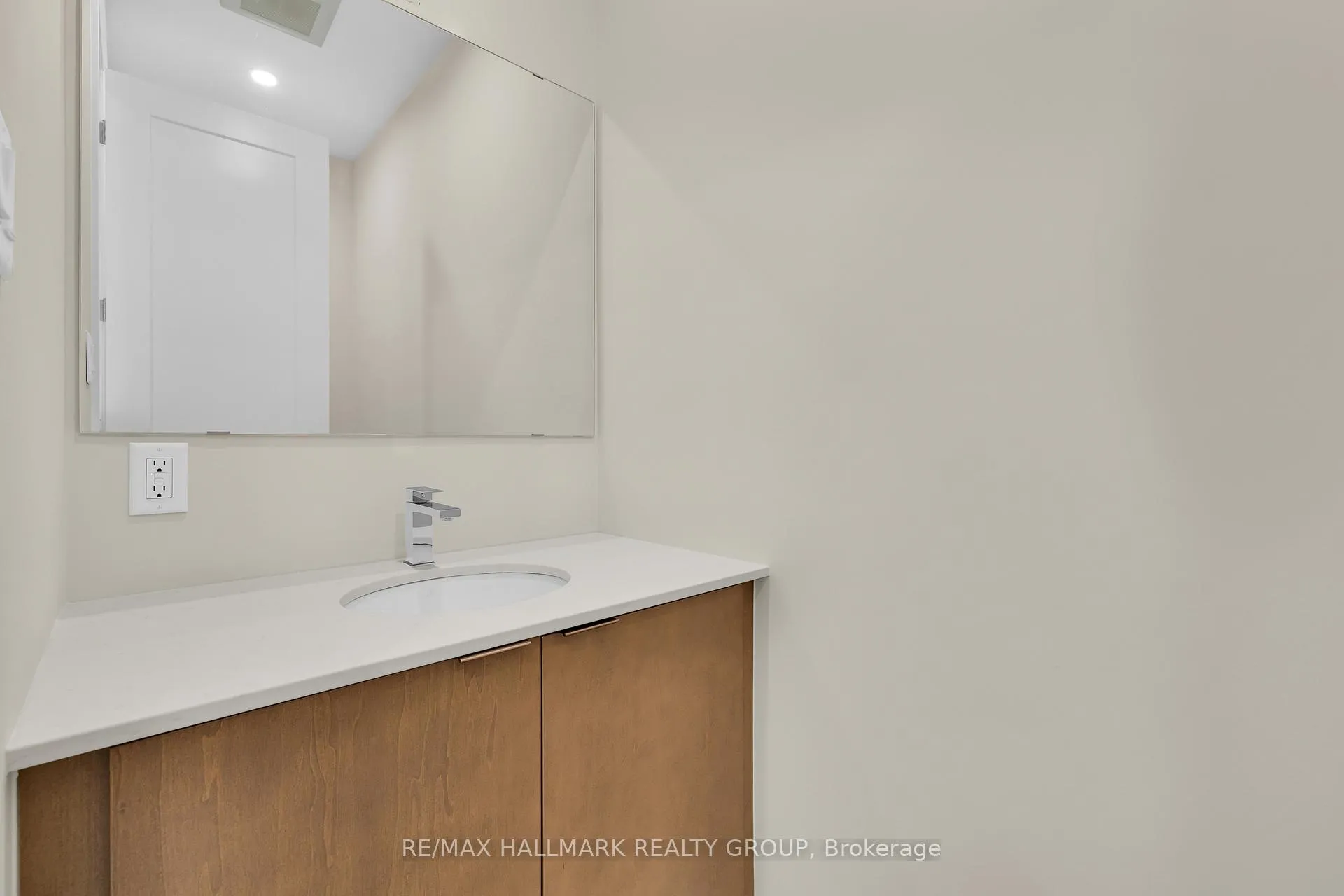 Photo 21 of 507 Dawson Avenue, Ottawa, Westboro/Hampton Park — HOMEH