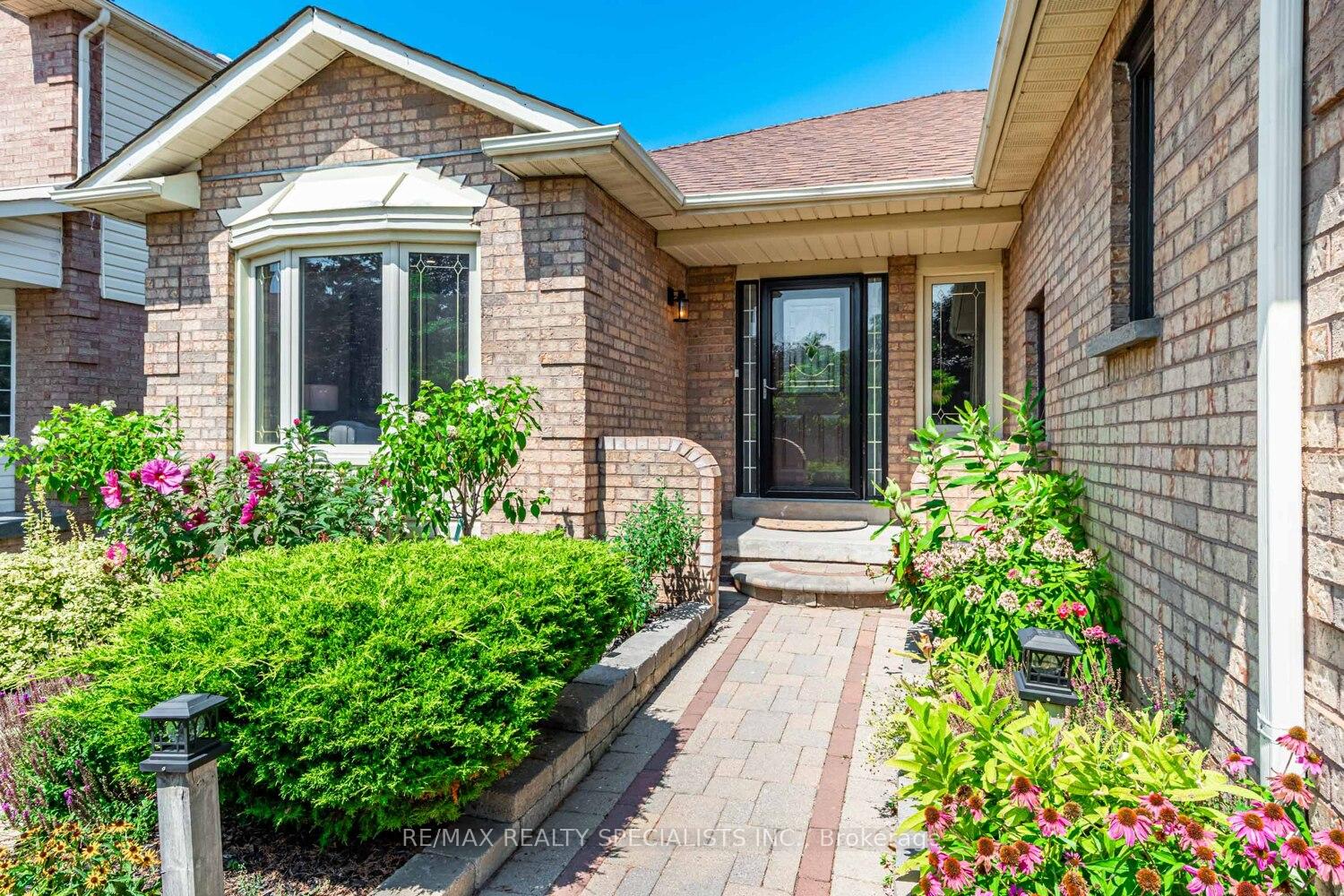 Photo 3 of 42 Resnik Drive, Clarington, Newcastle — HOMEH