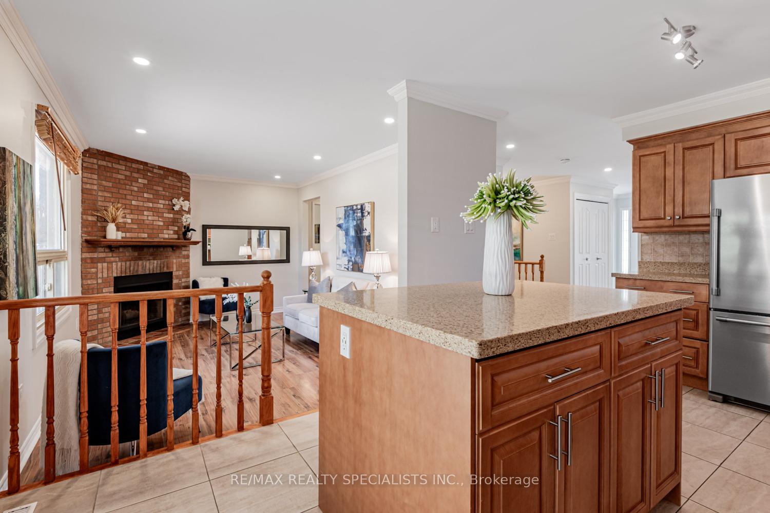 Photo 11 of 42 Resnik Drive, Clarington, Newcastle — HOMEH