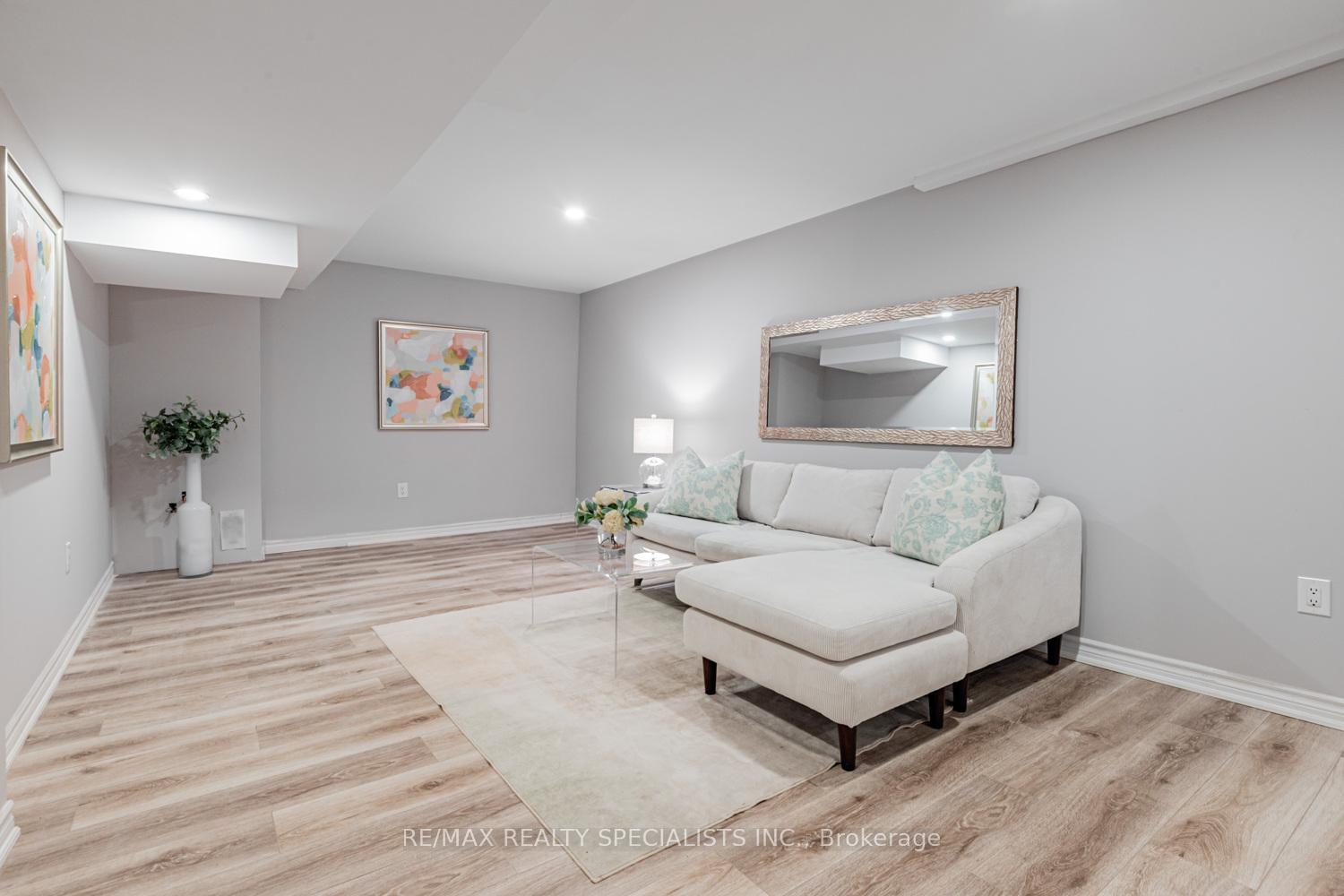 Photo 21 of 42 Resnik Drive, Clarington, Newcastle — HOMEH
