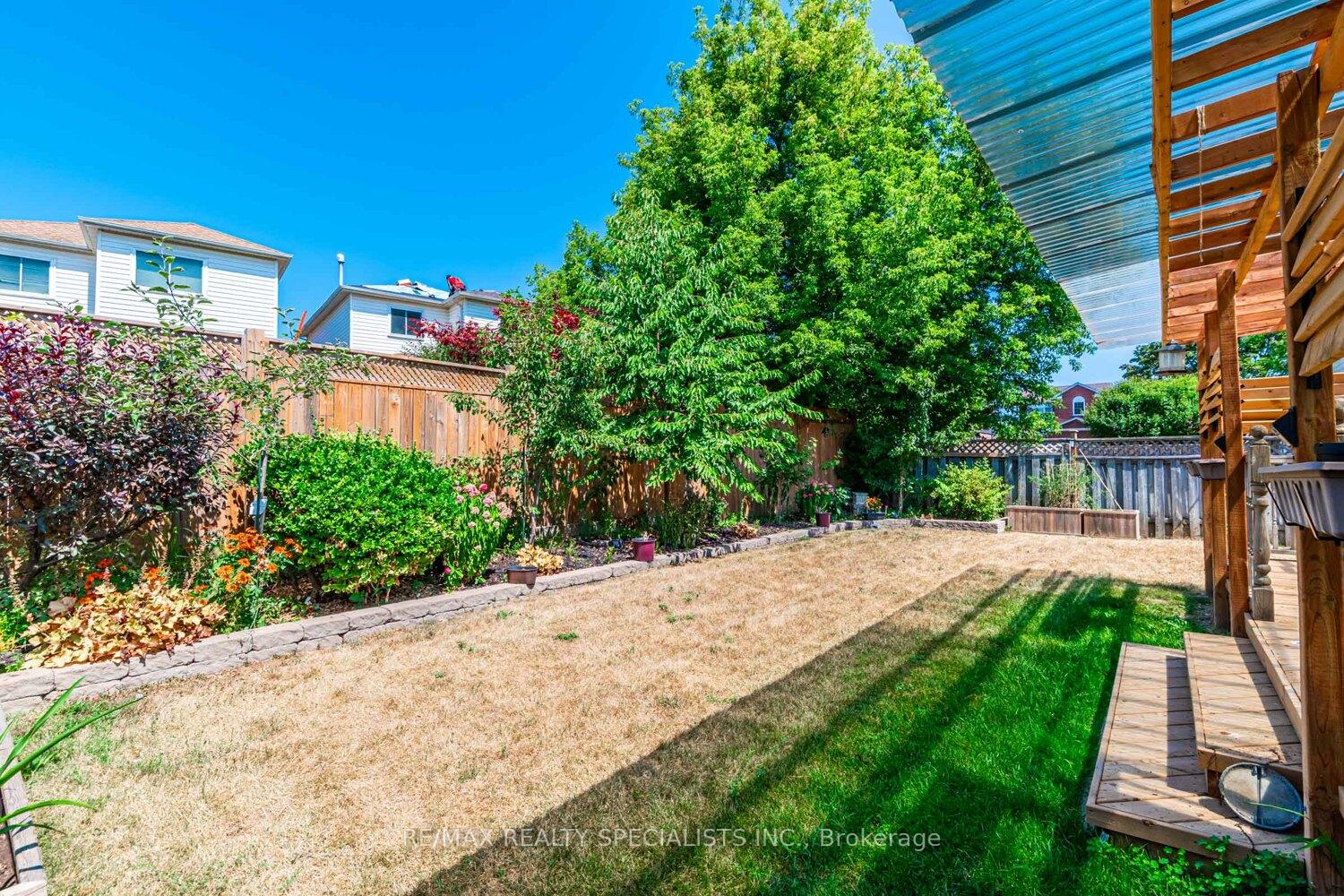 Photo 31 of 42 Resnik Drive, Clarington, Newcastle — HOMEH