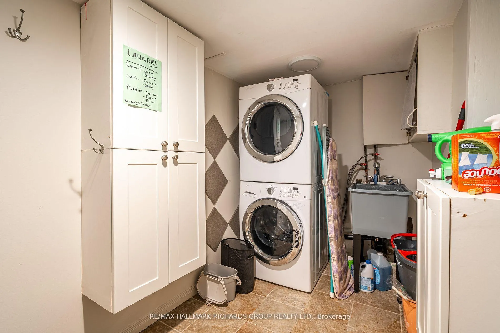 Photo 13 of Unit Lower, 159 Bellefair Avenue, Toronto, The Beaches — HOMEH