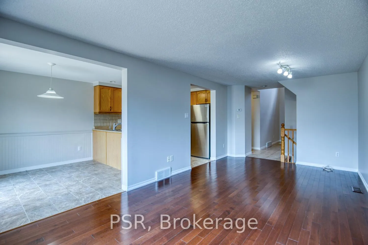 Photo 9 of 578 Chesapeake Crescent, Waterloo, Eastbridge — HOMEH