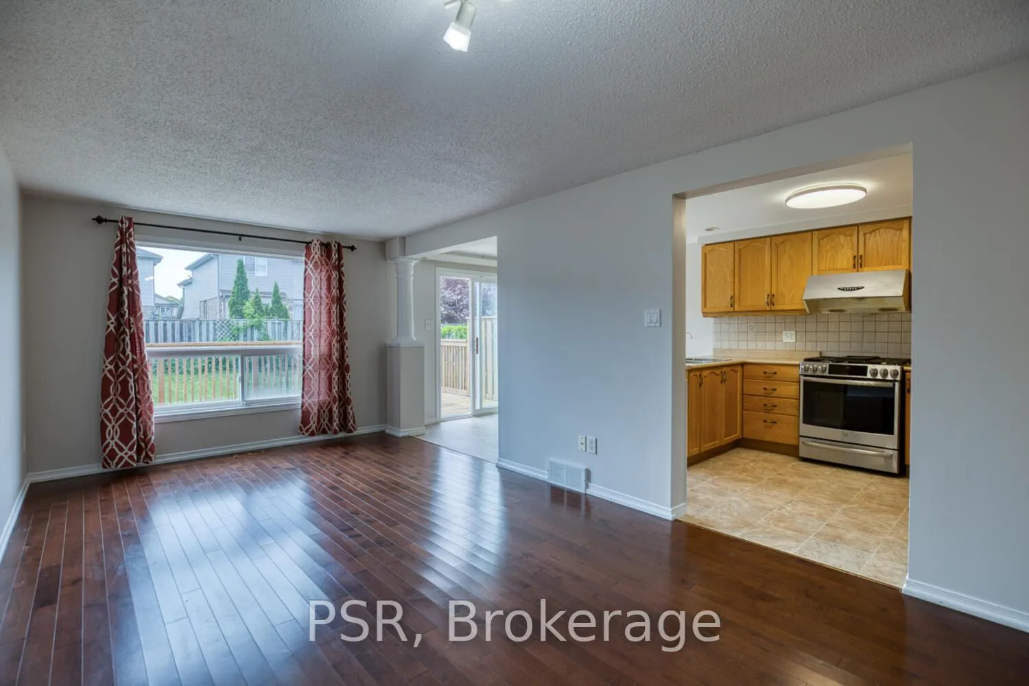 Photo 11 of 578 Chesapeake Crescent, Waterloo, Eastbridge — HOMEH