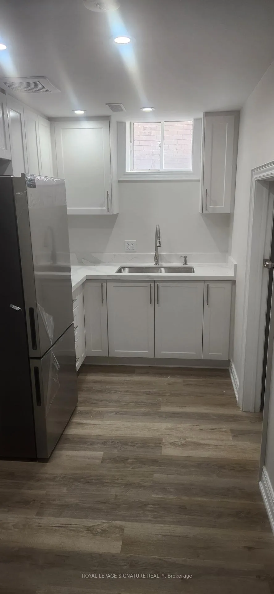 Photo 2 of Unit 2, 25 Lyle Drive, Clarington, Bowmanville — HOMEH