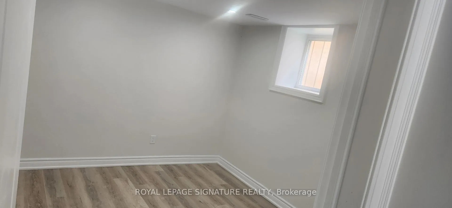 Photo 7 of Unit 2, 25 Lyle Drive, Clarington, Bowmanville — HOMEH