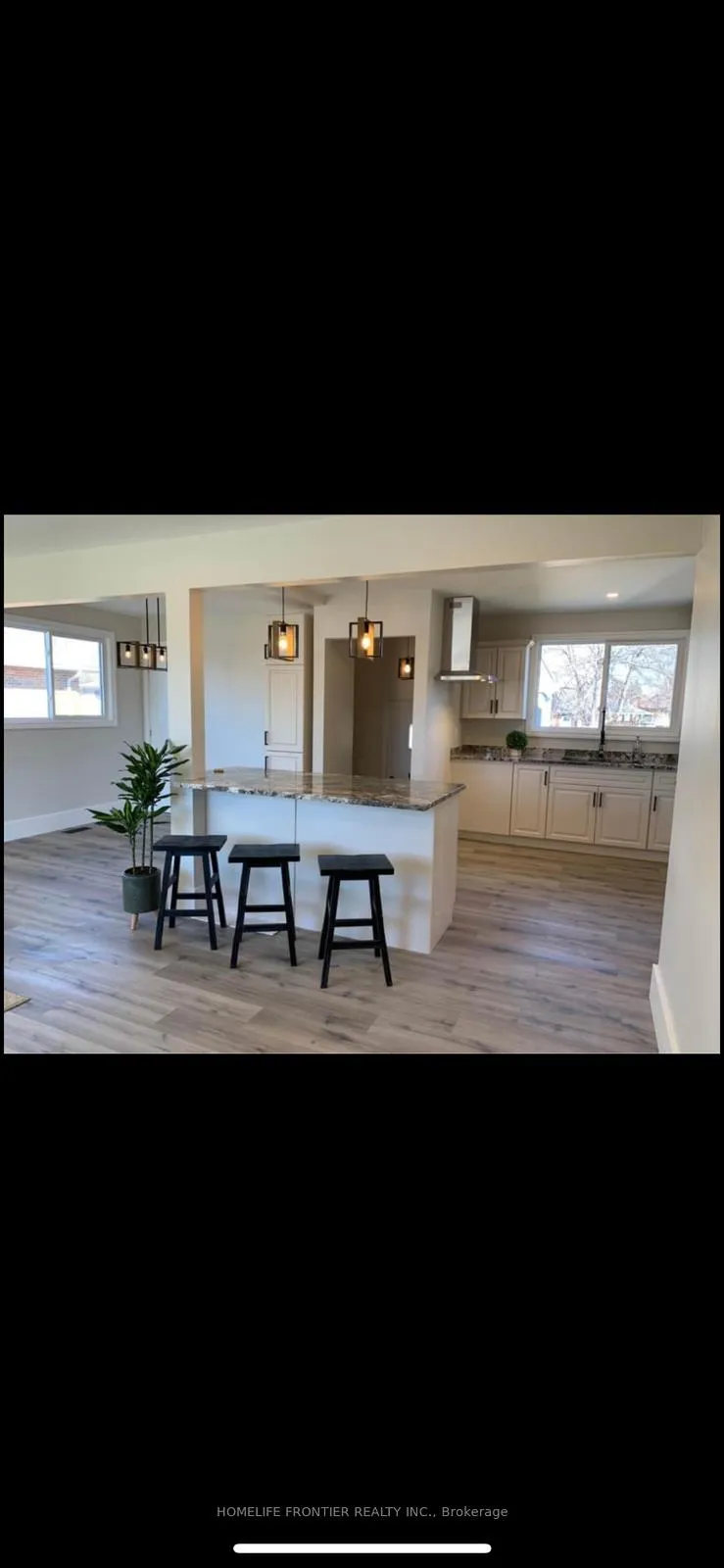 Photo 1 of 2880 Rivard Avenue, Windsor — HOMEH