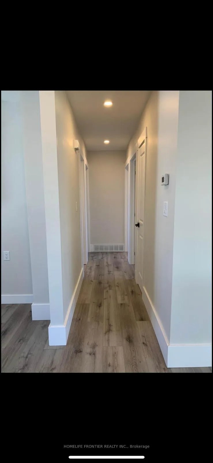 Photo 2 of 2880 Rivard Avenue, Windsor — HOMEH