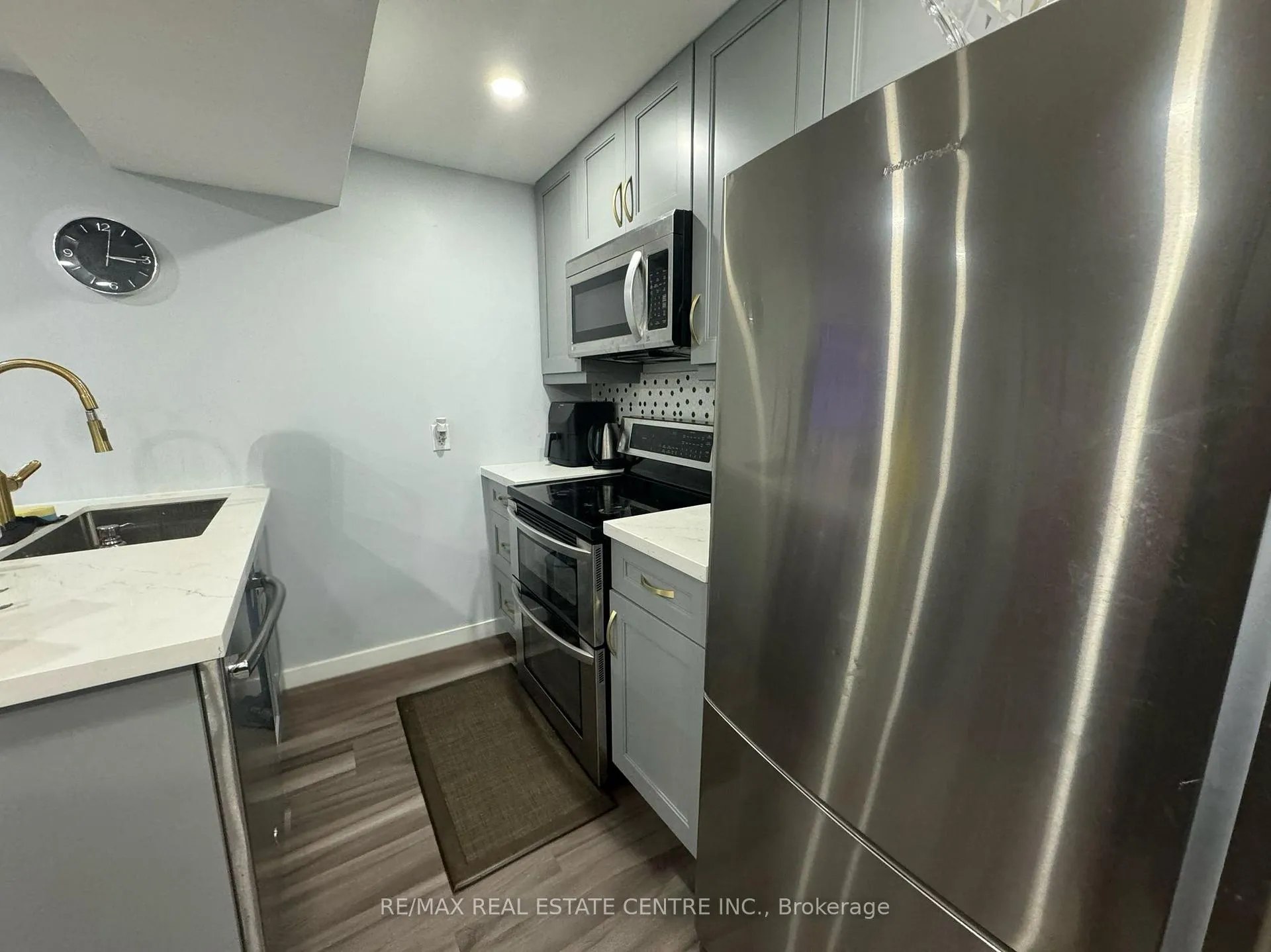 Photo 5 of 529 Chablis Drive, Waterloo — HOMEH