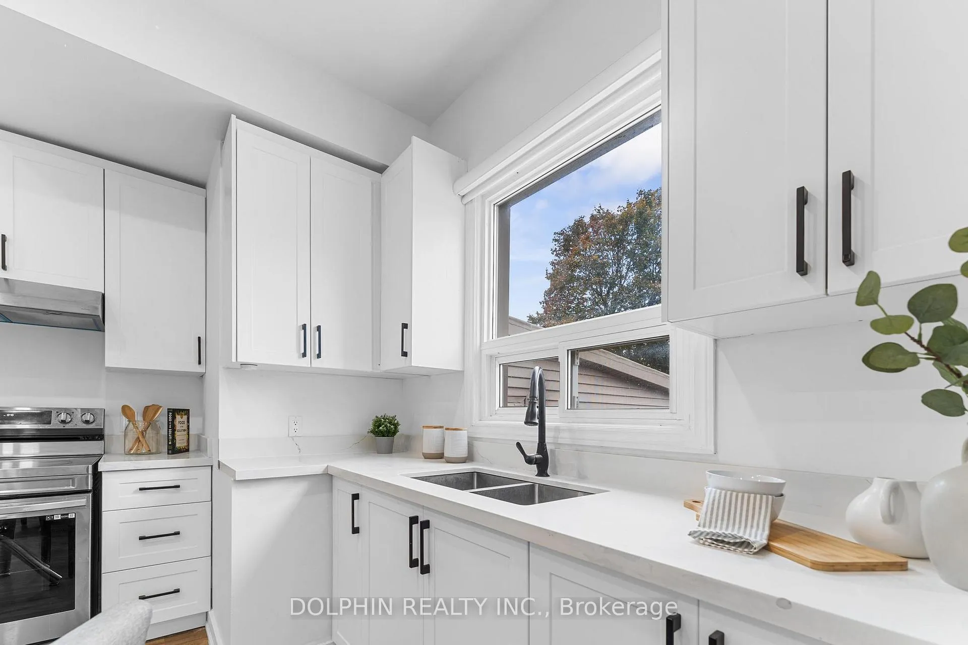 Photo 9 of Unit Upper, 5 Victoria Street, Clarington, Bowmanville — HOMEH