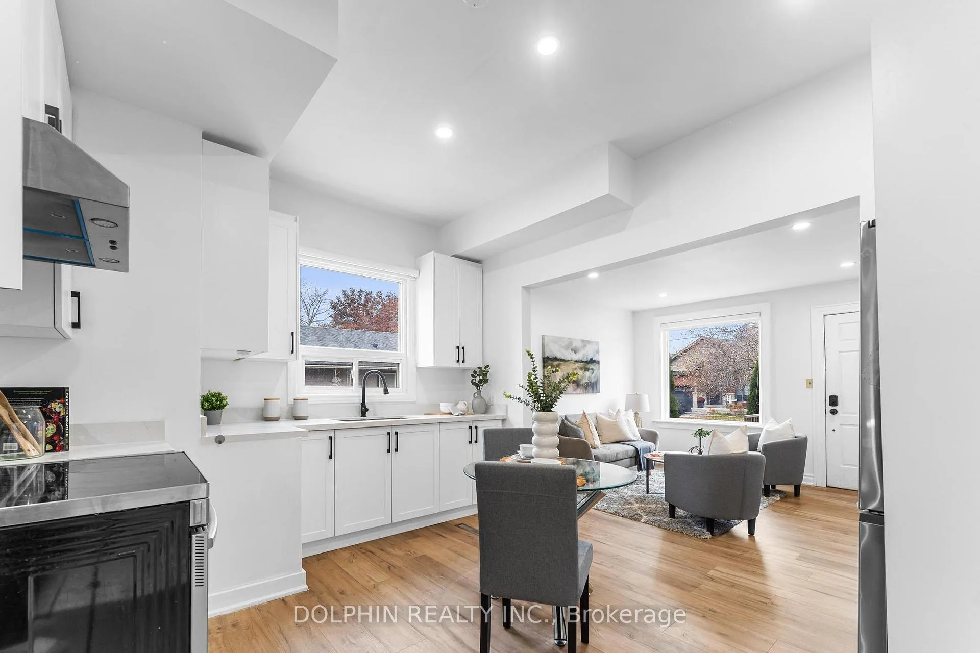 Photo 11 of Unit Upper, 5 Victoria Street, Clarington, Bowmanville — HOMEH