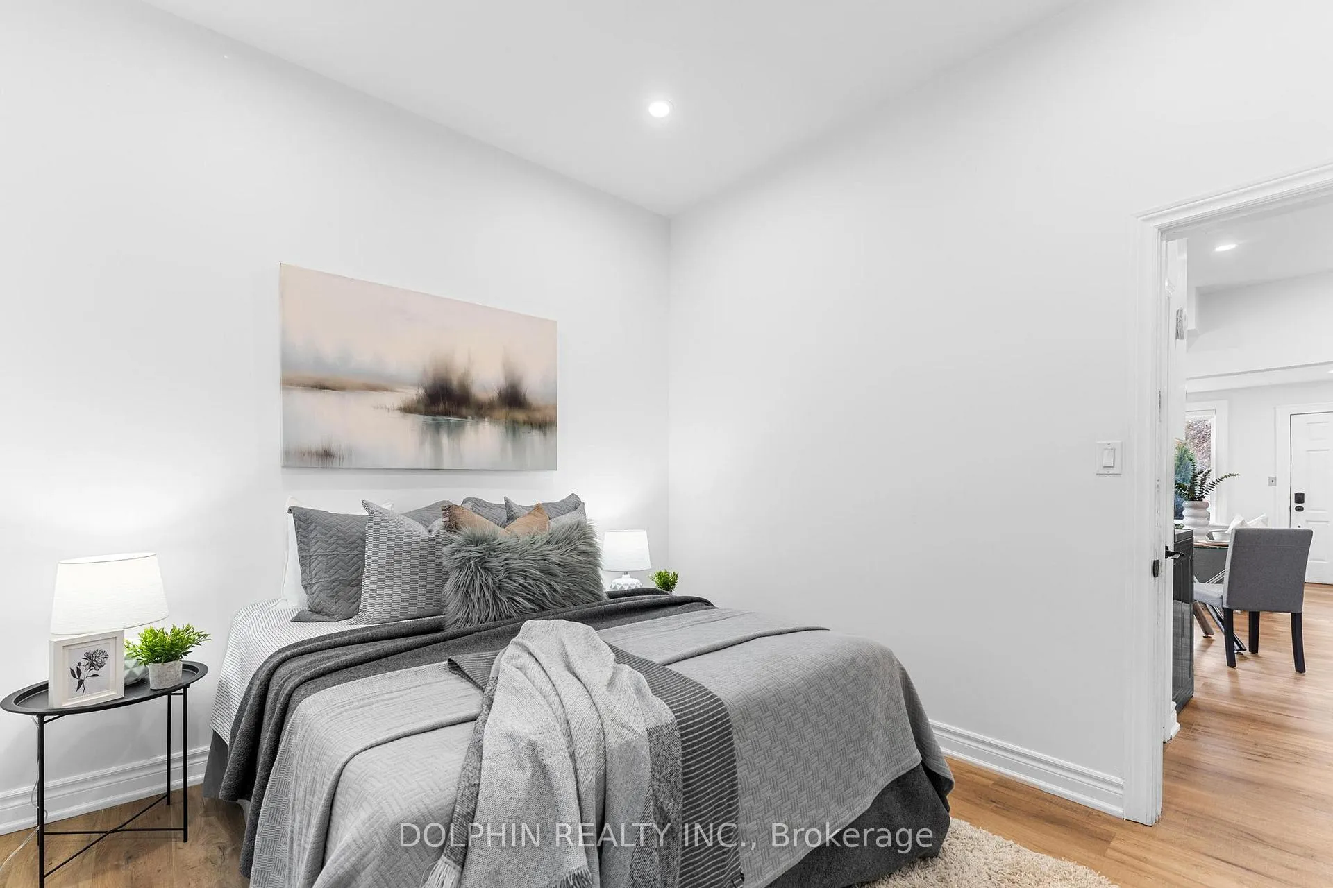 Photo 12 of Unit Upper, 5 Victoria Street, Clarington, Bowmanville — HOMEH