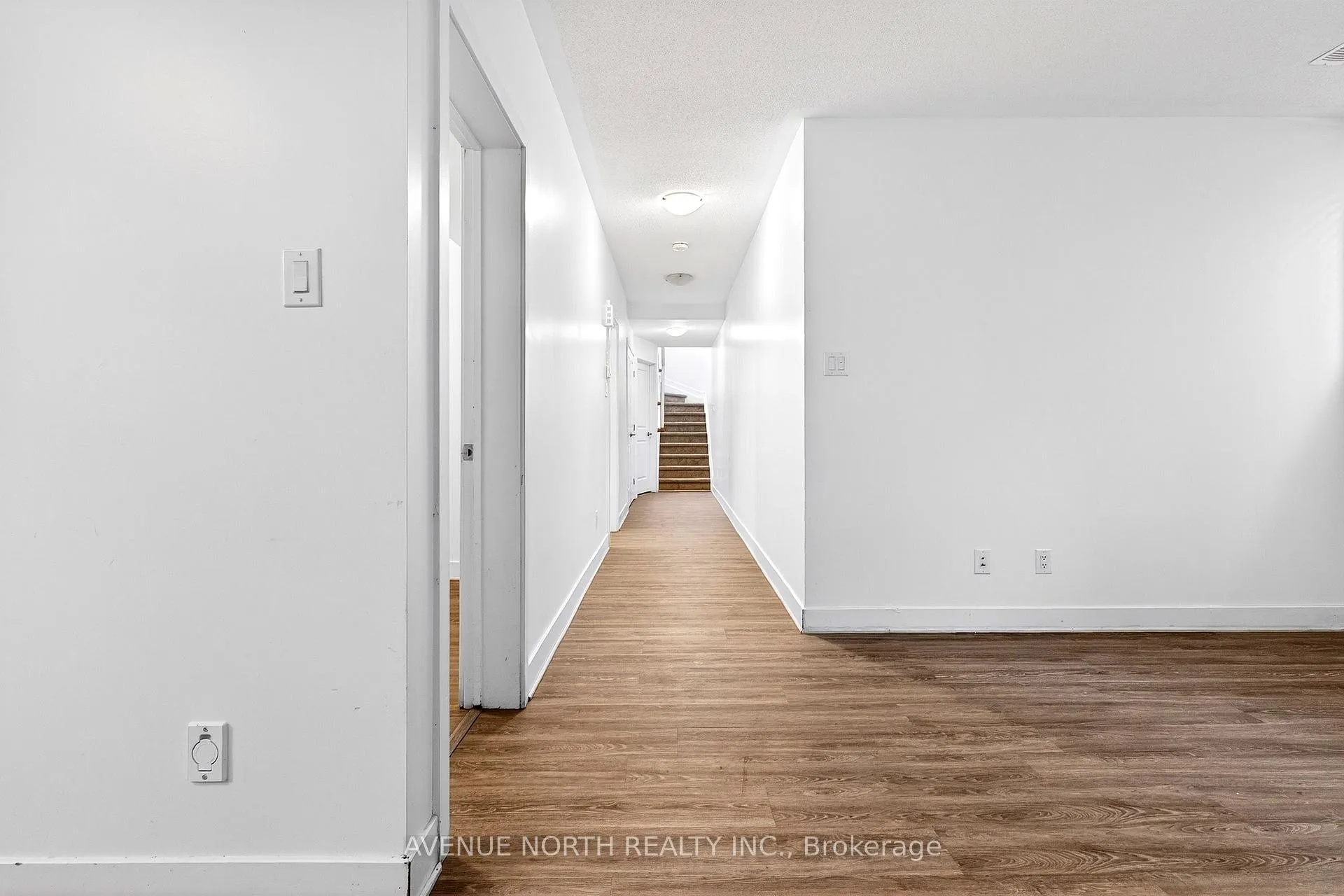 Photo 4 of Unit B, 47 Dun Skipper Drive, Ottawa, Blossom Park/Kemp Park/Findlay Creek — HOMEH