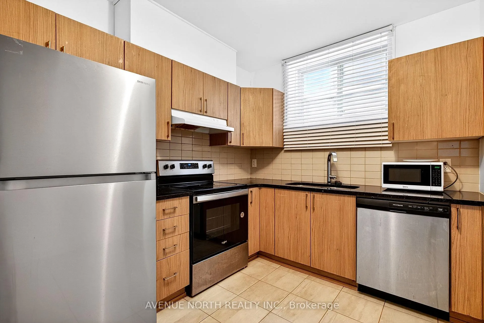 Photo 6 of Unit B, 47 Dun Skipper Drive, Ottawa, Blossom Park/Kemp Park/Findlay Creek — HOMEH