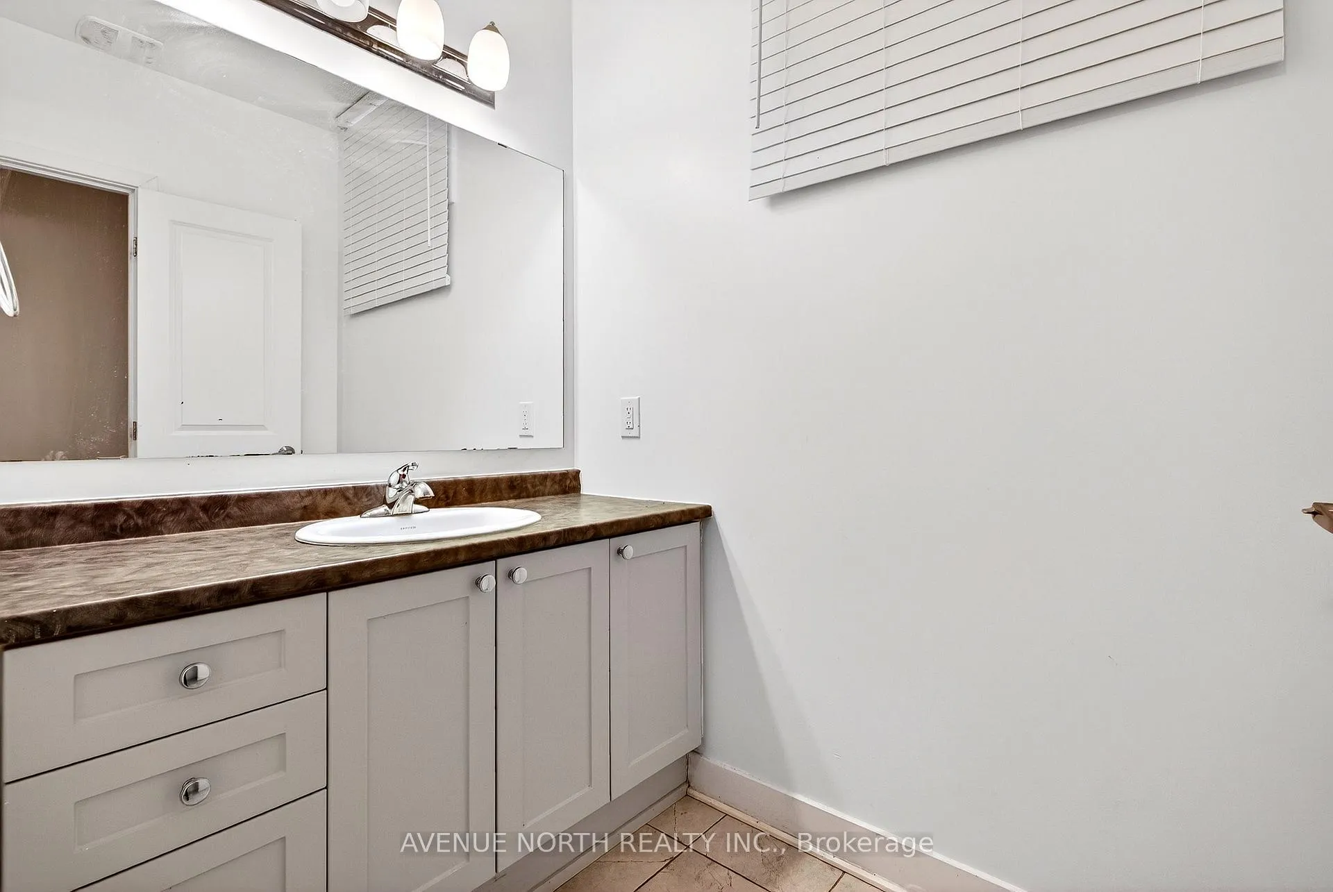 Photo 12 of Unit B, 47 Dun Skipper Drive, Ottawa, Blossom Park/Kemp Park/Findlay Creek — HOMEH
