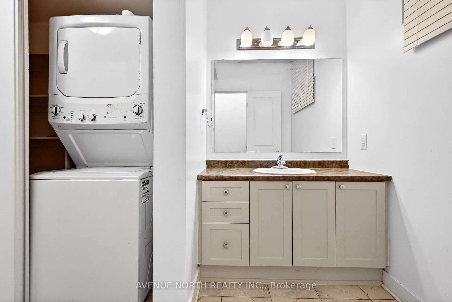 Photo 13 of Unit B, 47 Dun Skipper Drive, Ottawa, Blossom Park/Kemp Park/Findlay Creek — HOMEH