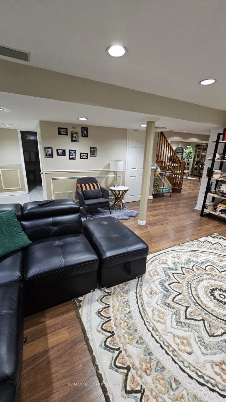Photo 5 of Unit Lower, 33 Trevor Street, Vaughan, East Woodbridge — HOMEH