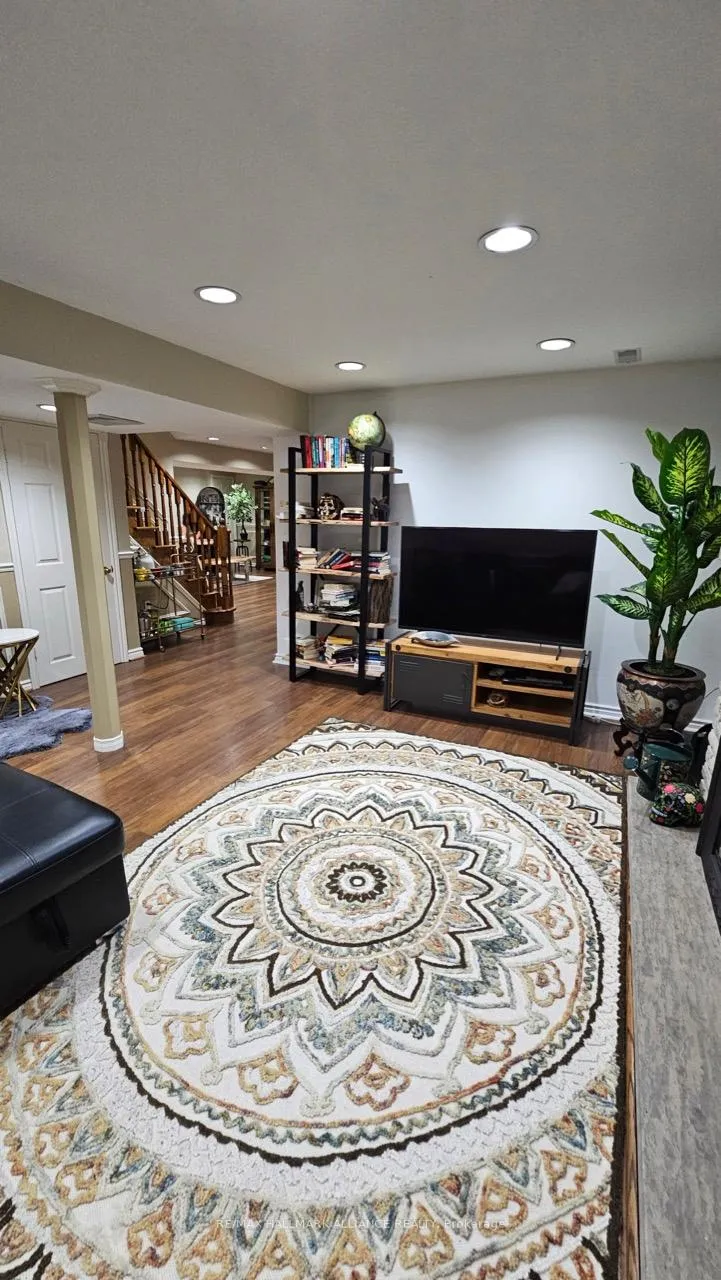 Photo 6 of Unit Lower, 33 Trevor Street, Vaughan, East Woodbridge — HOMEH